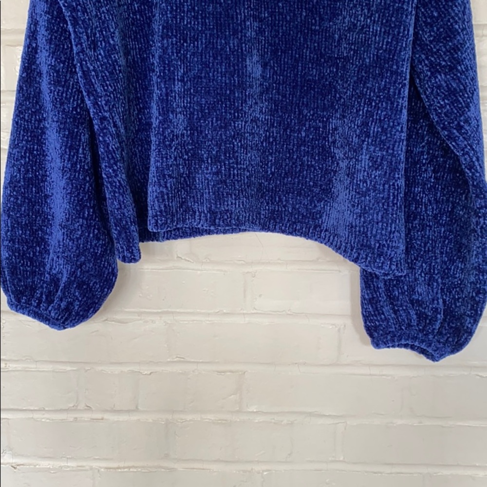 Sweater! - Picture 4 of 4